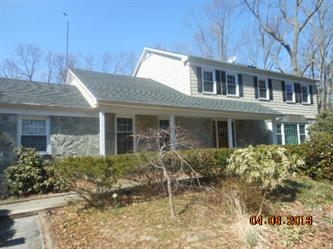 700 Woodchuck Ln, Toms River, NJ 08755