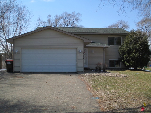 9430 Hale Avenue S, Cottage Grove, MN 55016