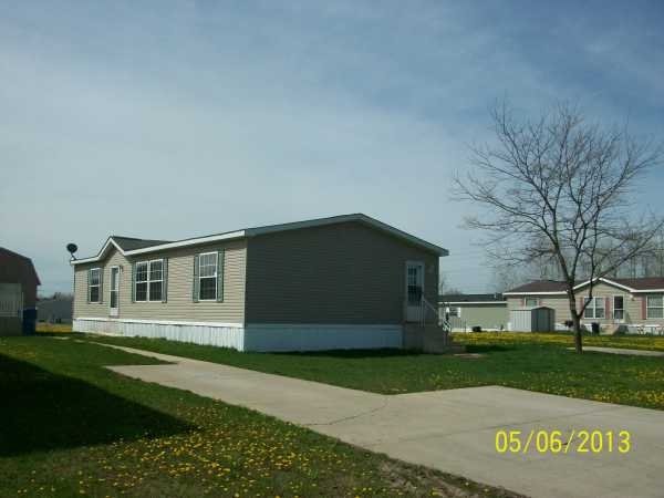 4132 Fieldwood, Burton, MI 48519