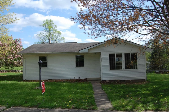 689 E Cunningham St, Martinsville, IN 46151