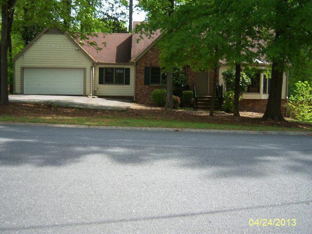 6063 Rolling Way, Norcross, GA 30093