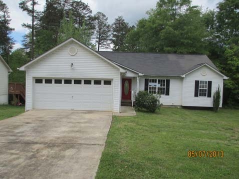 3505 Lakeview Dr, Gainesville, GA 30501