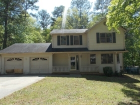 485 Jaywood Dr, Stone Mountain, GA 30083