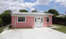 1435 Ne 180th St Miami, FL 33162