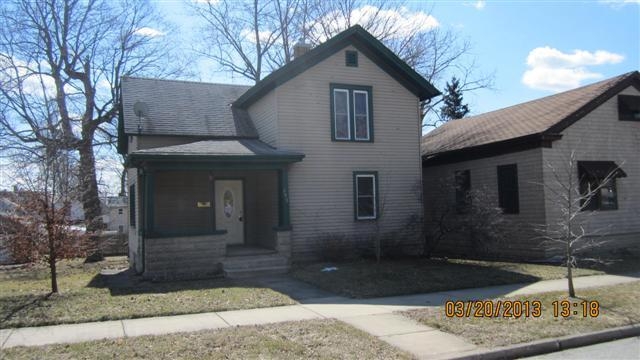 255 Chicago St, Valparaiso, IN 46383