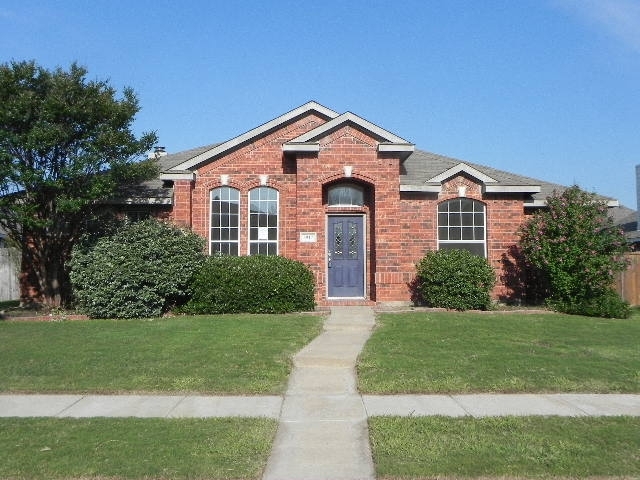 5917 Southmoor Lane, The Colony, TX 75056