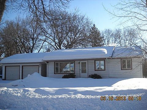 232 Aurora Ln, Circle Pines, MN 55014