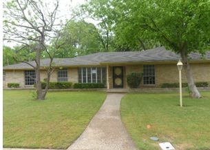 420 Woodlawn Dr, Desoto, TX 75115