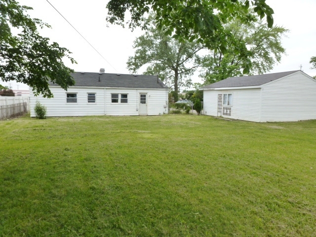 37832 S Groesbeck Hwy, Clinton Township, MI 48036