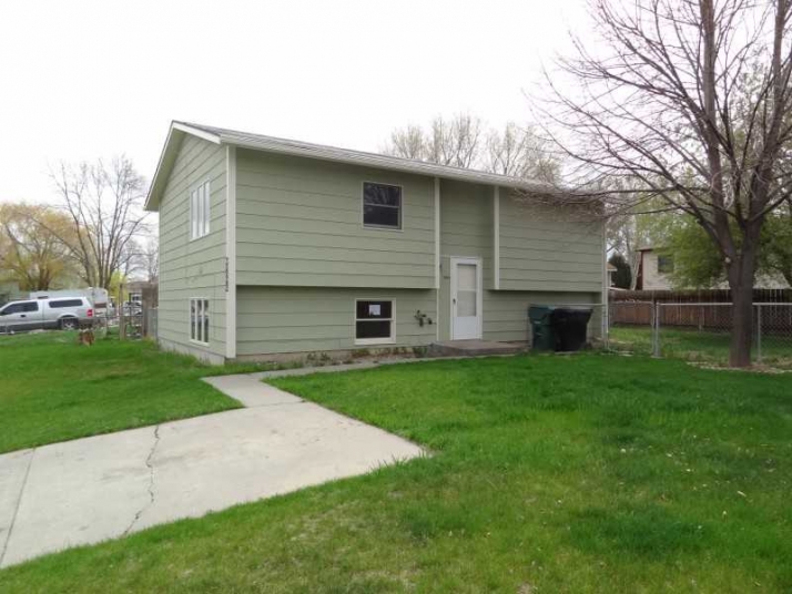 3822 Cambridge Dr, Billings, MT 59101