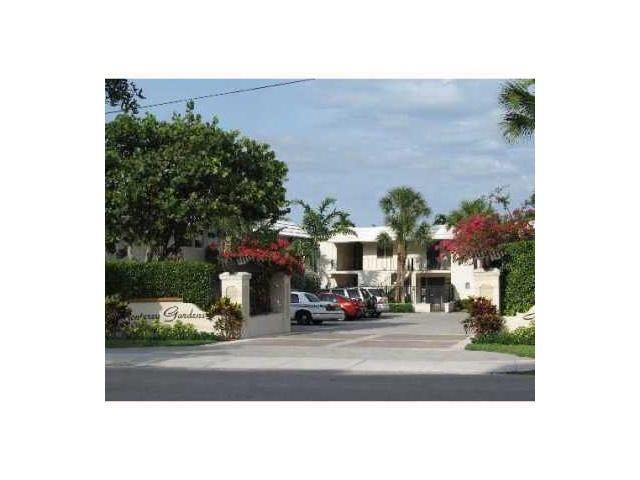 8605 SW 68 CT # 4, Miami, FL 33143