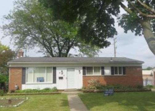 944 Fairlane St, Westland, MI 48186