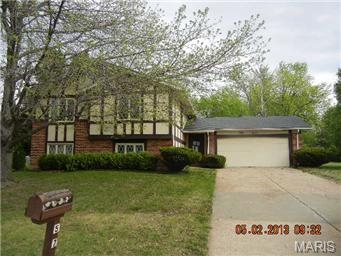 57 Kelly Wood Ct, Saint Peters, MO 63376