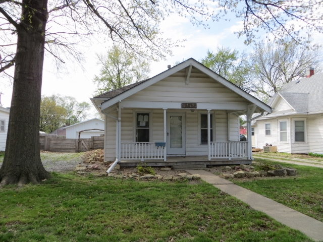 1519 Ella St, Beatrice, NE 68310