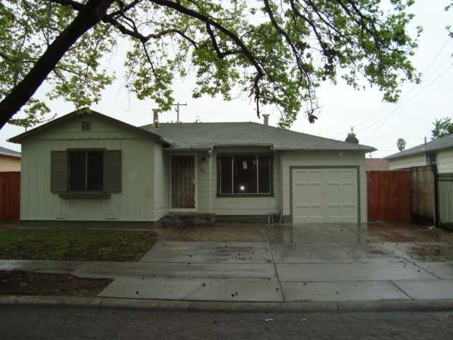 208 Ghormley Ave, Oakland, CA 94603