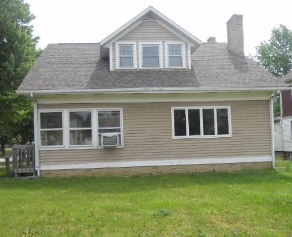 382 Wabash Avenue N, Brewster, OH 44613