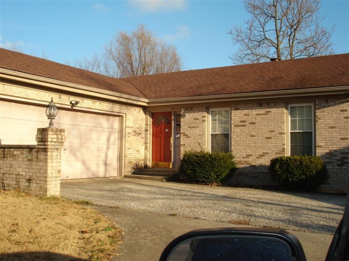 3204 Yellowstone Pkwy, Lexington, KY 40517