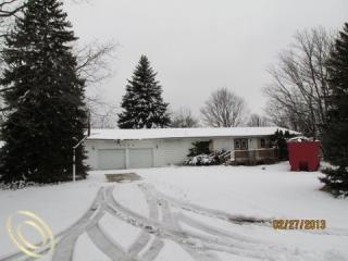 4704 Rohr Rd, Lake Orion, MI 48359