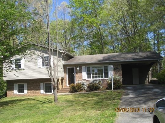 324 Dudley Ave, Mount Airy, NC 27030