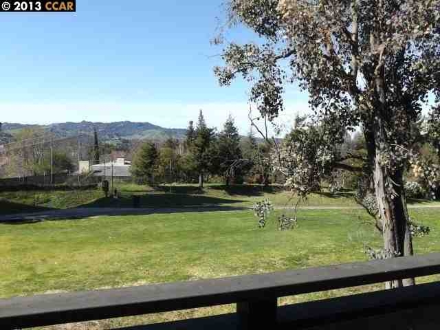 365 Masters Ct, Walnut Creek, CA 94598