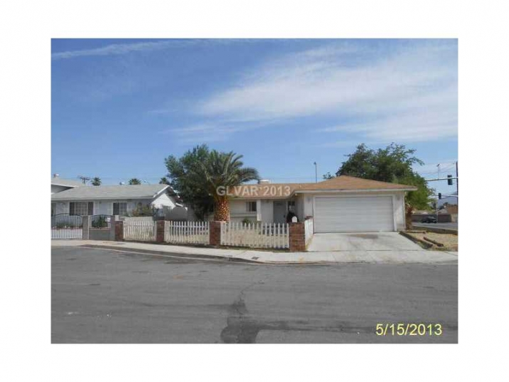 4998 Nellis Cir, Las Vegas, NV 89120