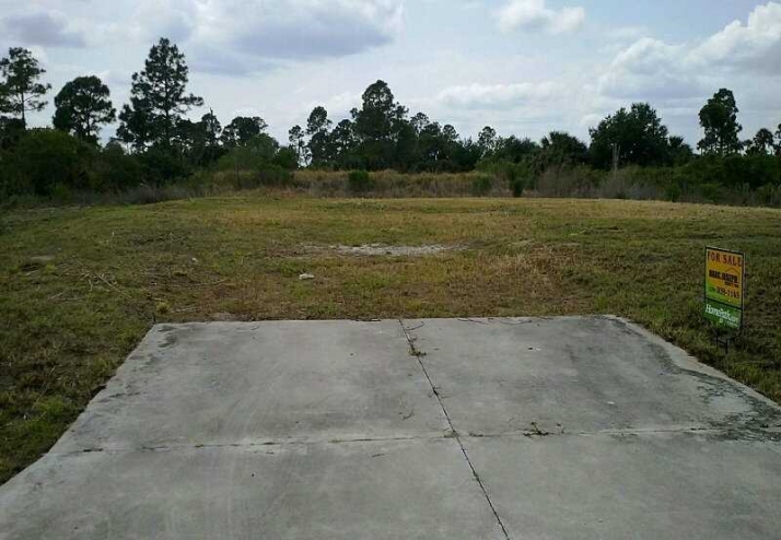 6011 Susan Ave N, Lehigh Acres, FL 33971