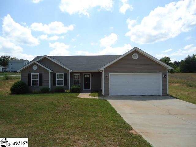 201 Humming Ct, Fountain Inn, SC 29644