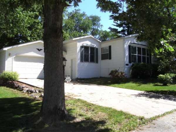 N5325 Trieloff Rd, Fort Atkinson, WI 53538