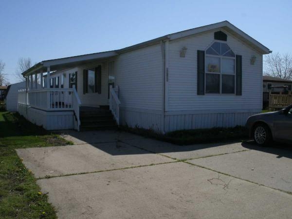 25295 Navaho, Flat Rock, MI 48134