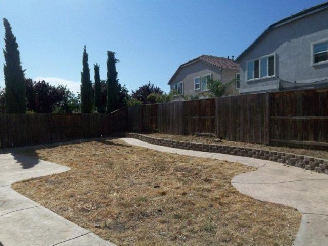 806 Bainbridge Street, Pittsburg, CA 94565