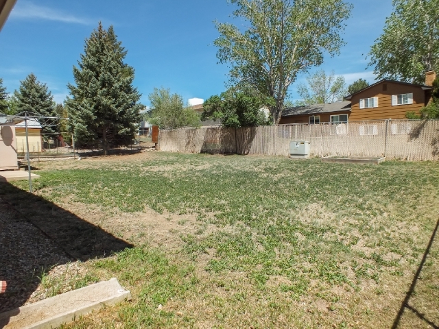 7415 Colonial Ln, Fountain, CO 80817