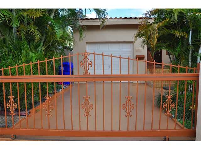 211 NW 27 CT, Miami, FL 33125