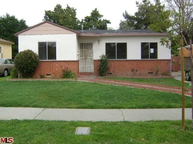 10800 Sampson Ave, Lynwood, CA 90262