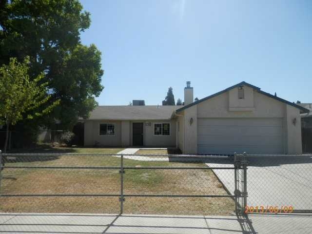 66 N Sierra St, Porterville, CA 93257