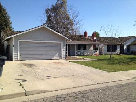 270 N Pettis Way, Porterville, CA 93257