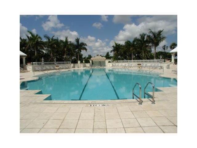 6000 ISLAND BL # 105, North Miami Beach, FL 33160