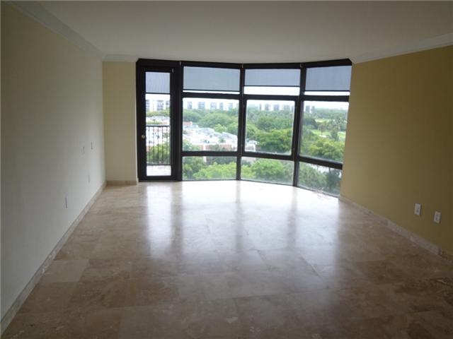 20100 W COUNTRY CLUB DR # 704, Miami, FL 33180