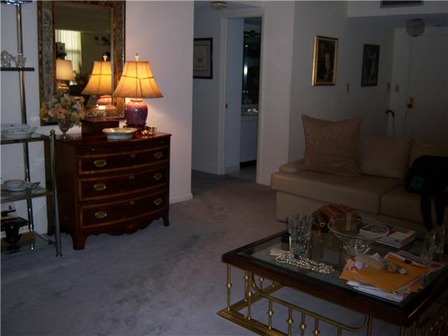 2000 TOWERSIDE TE # 711, Miami, FL 33138