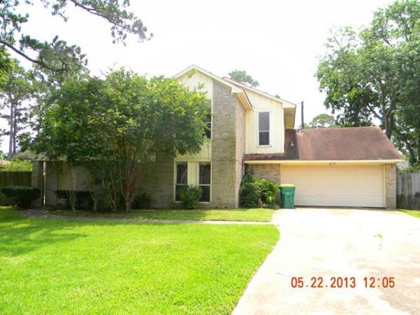 10006 Sweet Gum Ln, Baytown, TX 77521