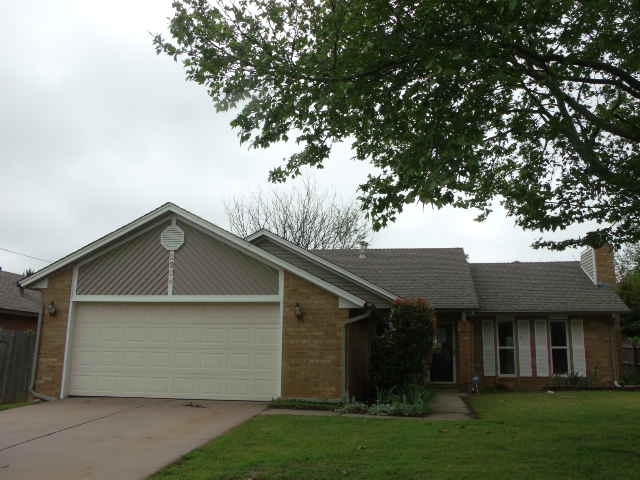 2304 Fairfield Dr, Edmond, OK 73003