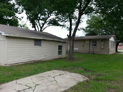 305 E Miller Rd, Garland, TX 75041