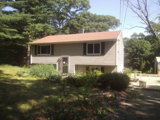 201 Howard Ave, Coventry, RI 02816