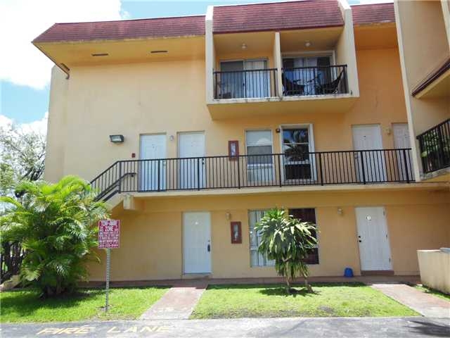 3901 SW 109 AV # E2, Miami, FL 33165