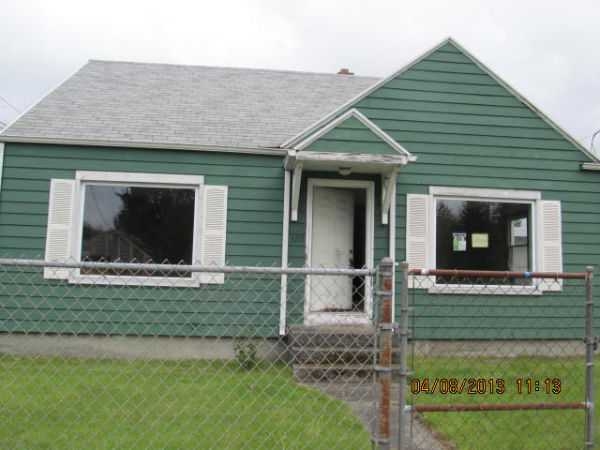 3215 S 74th St, Tacoma, WA 98409