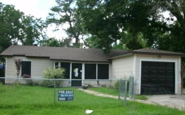 104 Carver Street, Baytown, TX 77520