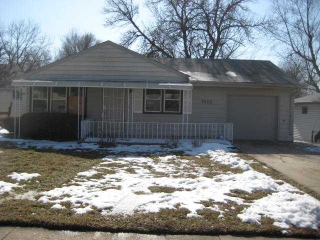 7553 Richmond Dr, Omaha, NE 68134