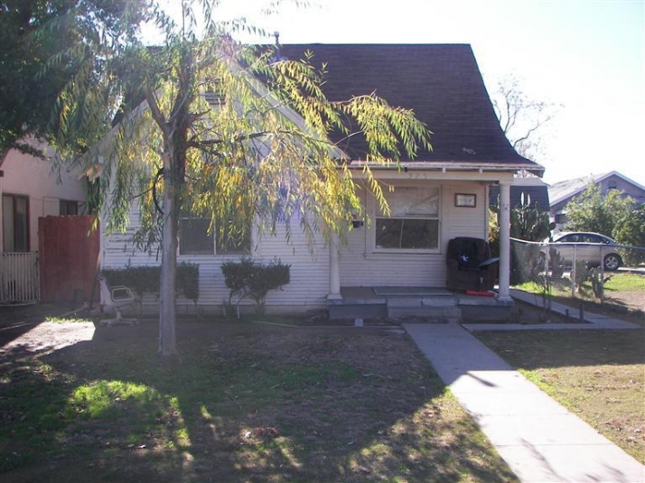 325 Niles st, Bakersfield, CA 93305