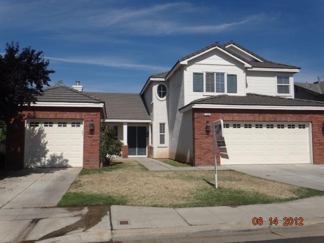 3292 Greenfield Ave, Clovis, CA 93611