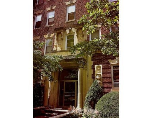 131 Park Drive #19, Boston, MA 02215