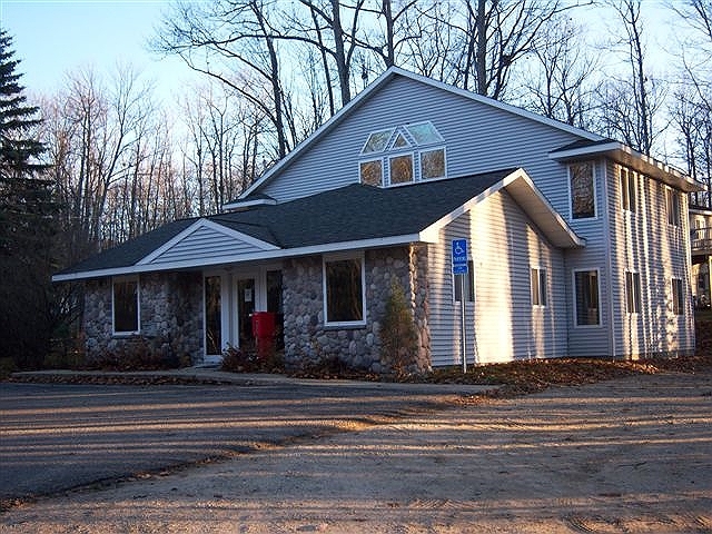 639 W. Higgins Lake Dr, Higgins Lake, MI 48627